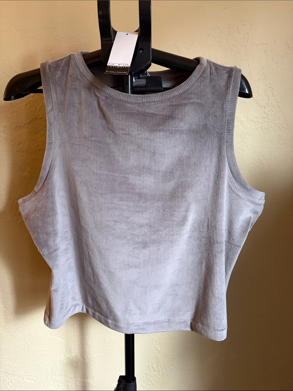 sofia by sofia vergara Light Gray Ribbed Sleeveless Crop Tank